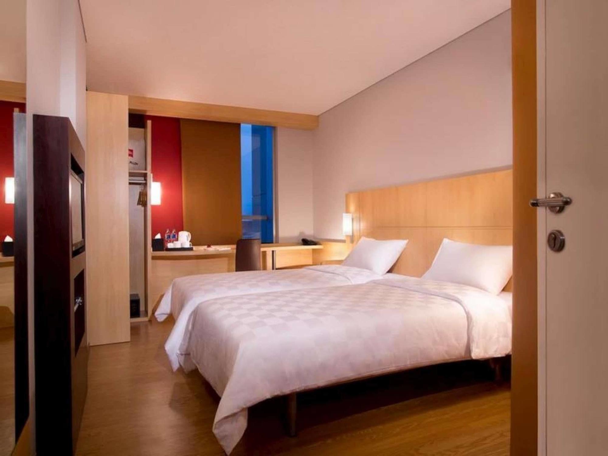 Ibis Gading Serpong Dış mekan fotoğraf